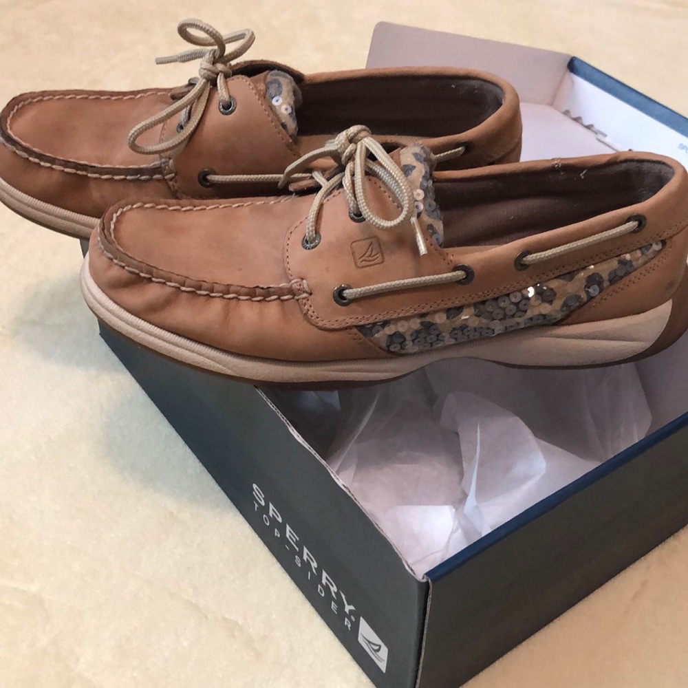 Women’s 9 1/2 sperry